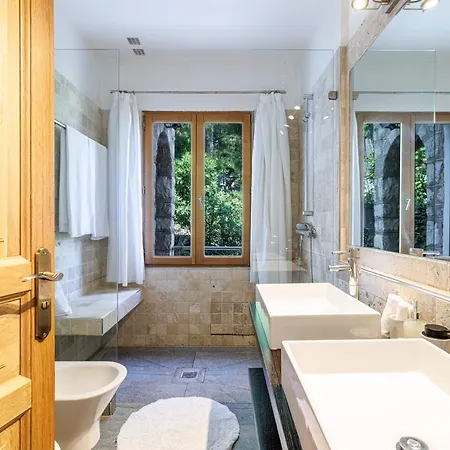 Ocean Breeze Villa *