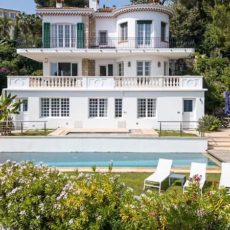 Ocean Breeze Villa *