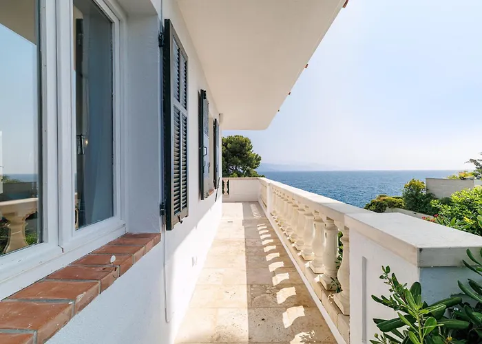 Ocean Breeze Roquebrune-Cap-Martin