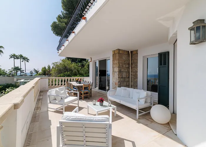 Ocean Breeze Villa *