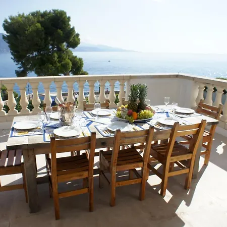 Ocean Breeze Villa *